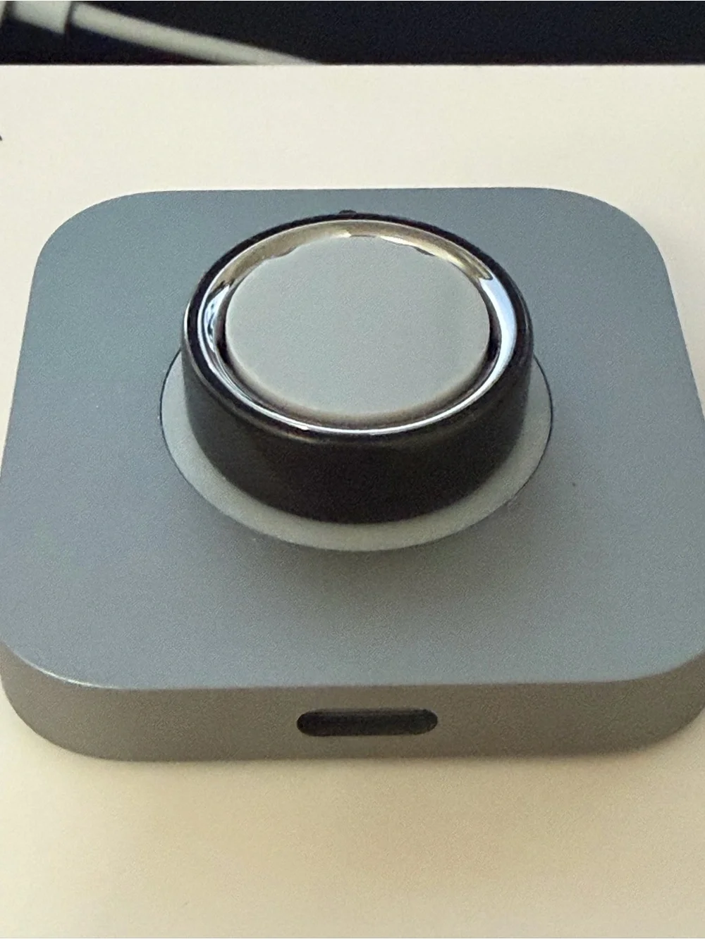 Oura Ring 4 Stealth Black Size 9 + Charger | Excellent Condition